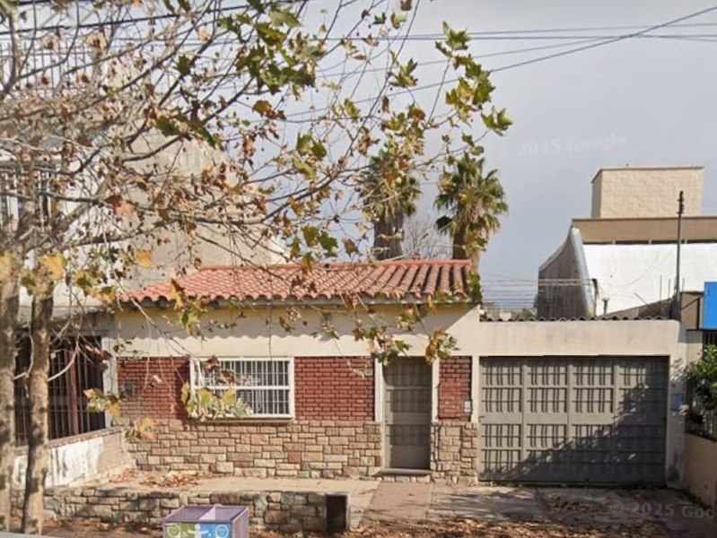CASA EN PASO DE LOS ANDES - GODOY CRUZ