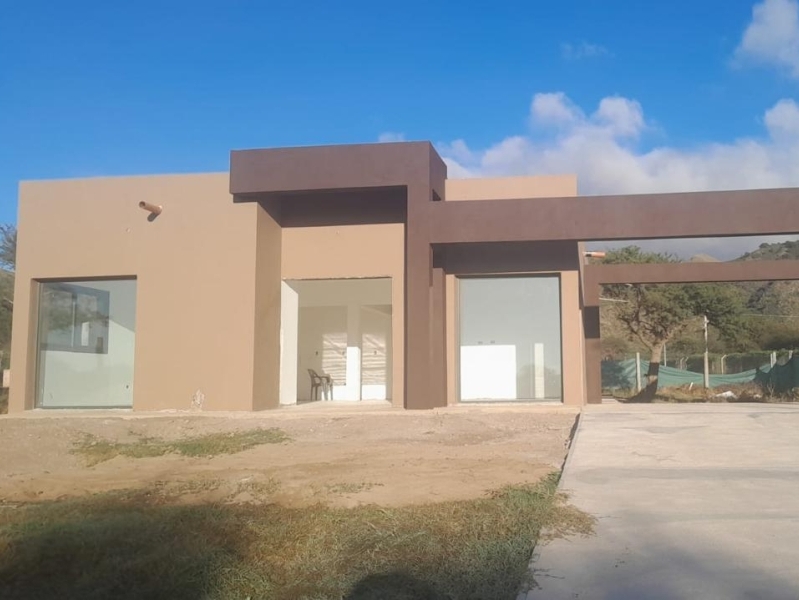 CASA EN BARRIO LA PANCHA III - JUANA KOSLAY