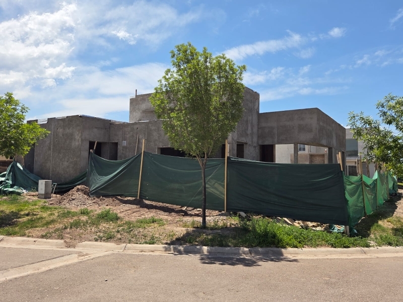 CASA EN B° LA LUISA - LUJAN DE CUYO