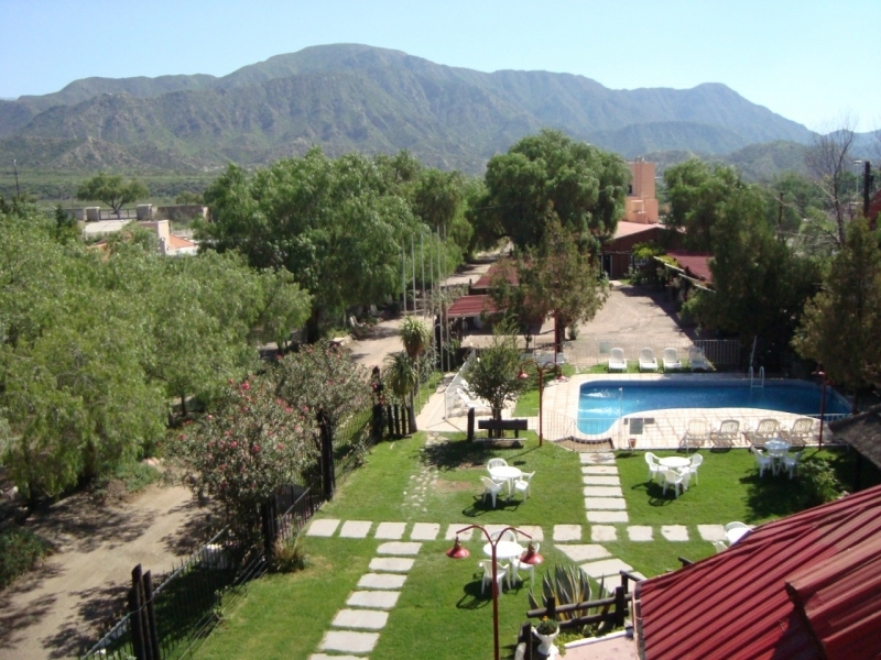 HOTEL TURISTICO EN EL CHALLAO - MENDOZA