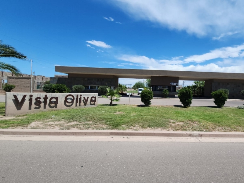 CASA EN BARRIO PRIVADO VISTA OLIVA - MAIPU